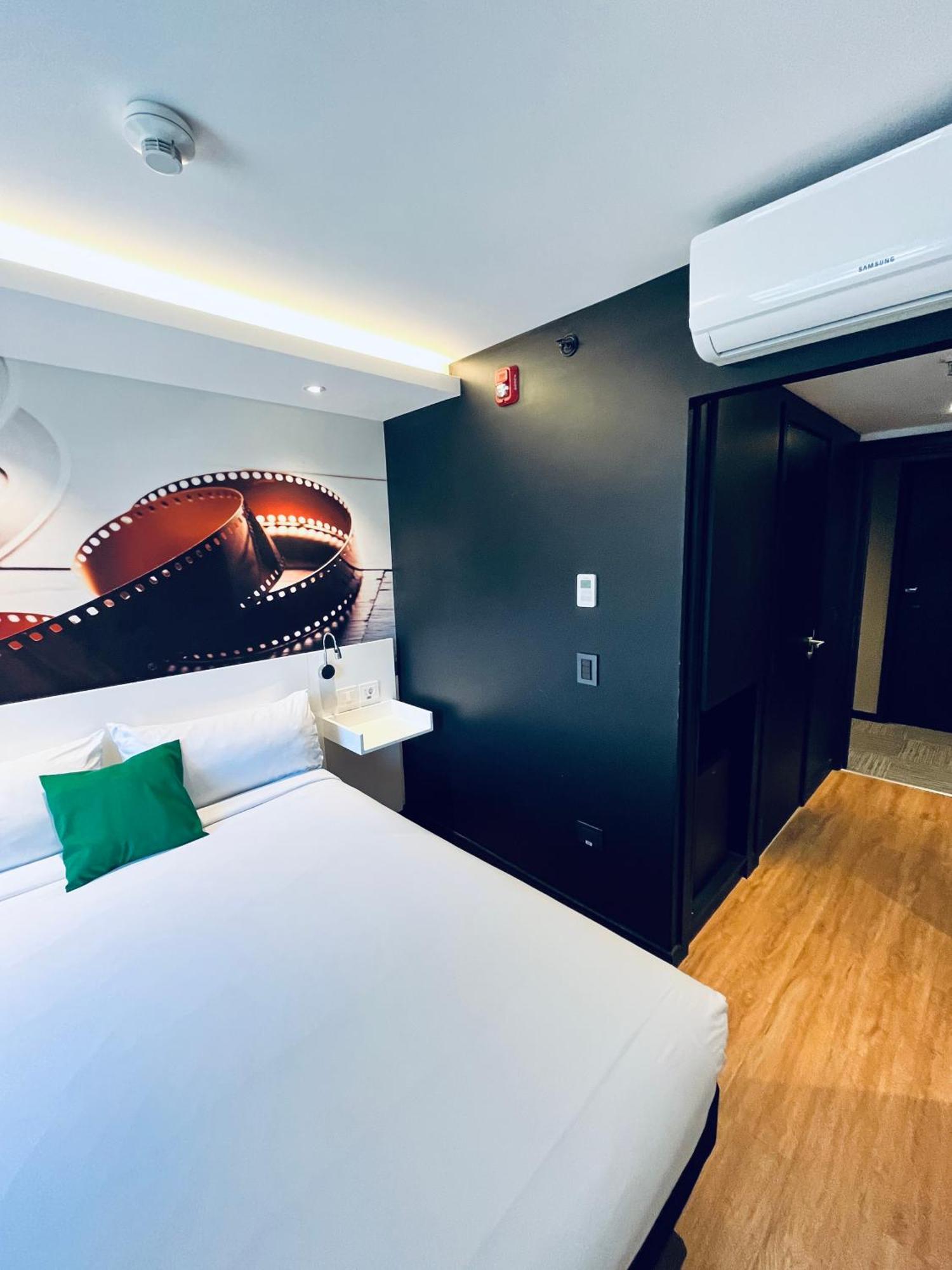 Ibis Styles Montevideo Biarritz Hotel Exterior photo